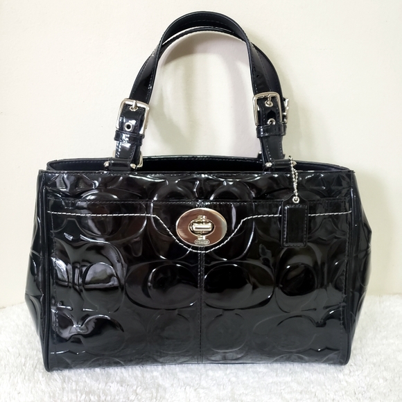 Coach Handbags - Coach Hamptons Patent leather Embossed tote